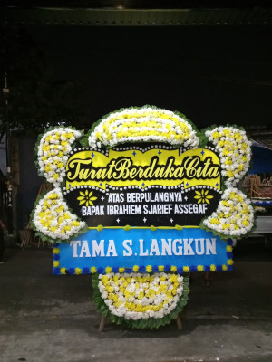 Papan Bunga Duka di Cipadung Kidul
